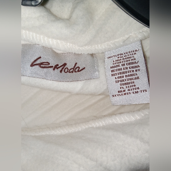 LeModa Cream cape/poncho brn button accents on cowl fold down neck, OS - Picture 6 of 6